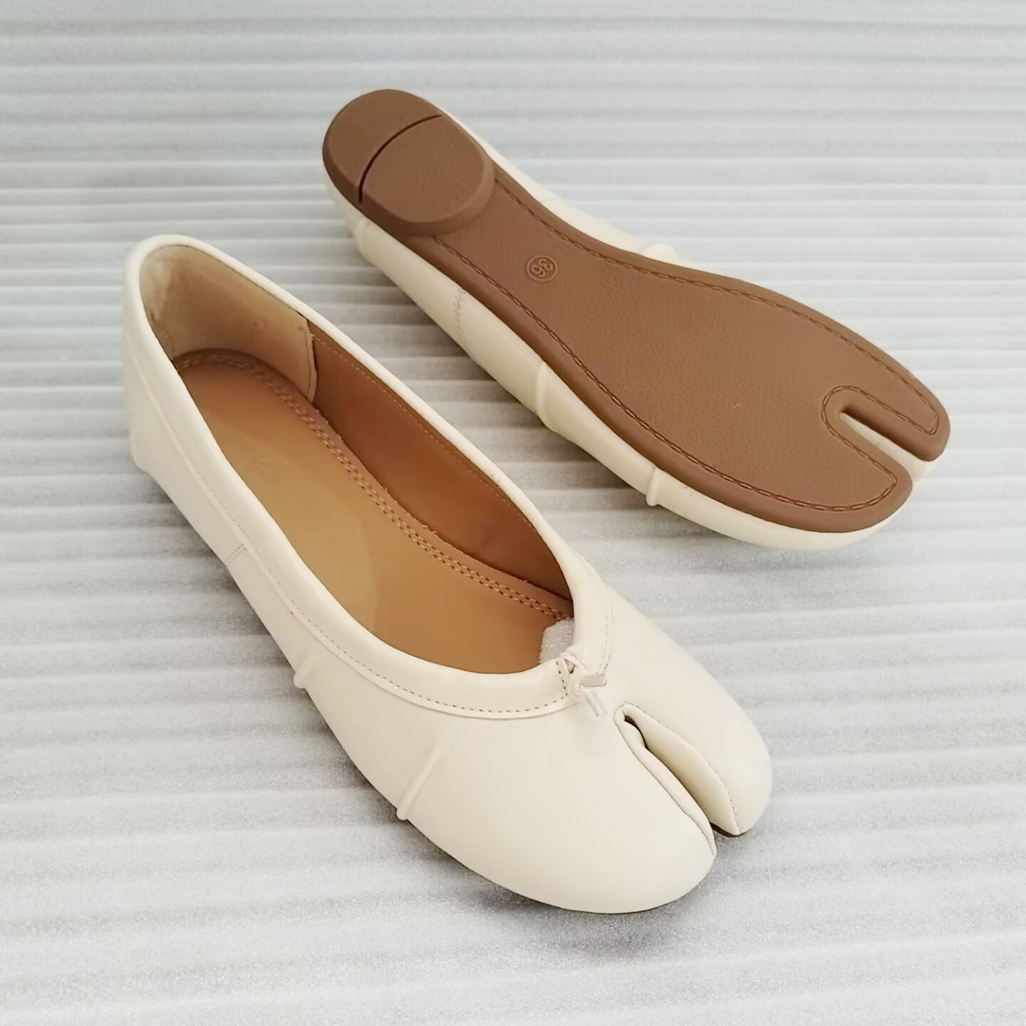 Sepatu Flat Split Toe Wanita R - Women'S Fashion Walking Shoes ulasan dan harga